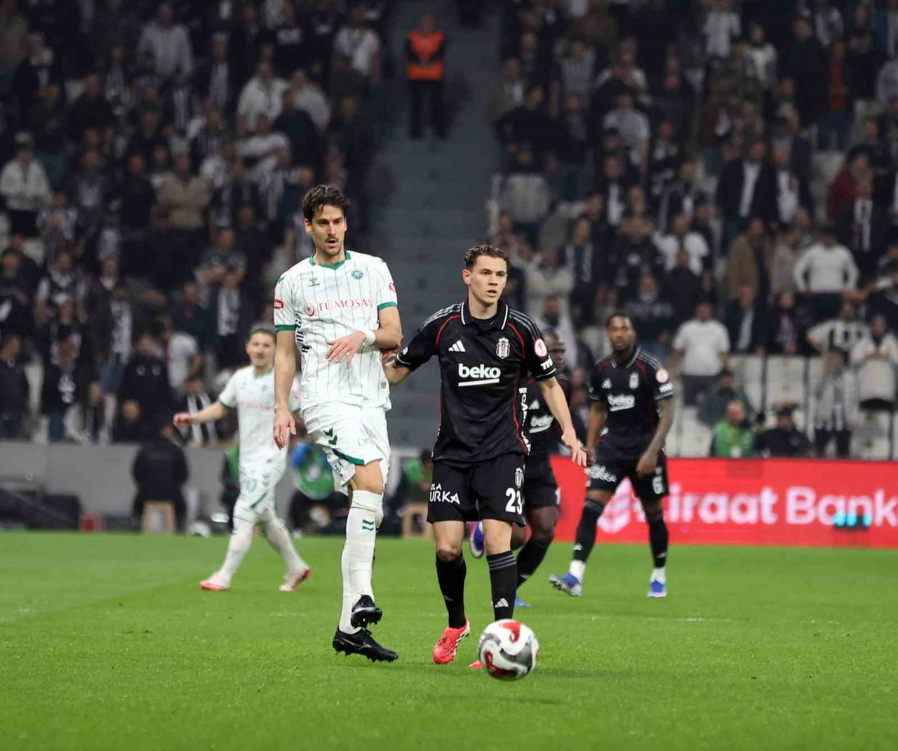 ZİRAAT TÜRKİYE KUPASI YARI FİNAL MAÇINDA BEŞİKTAŞ İLE KONYASPOR KARŞILAŞIYOR. MÜSABAKADA 15 DAKİKA...