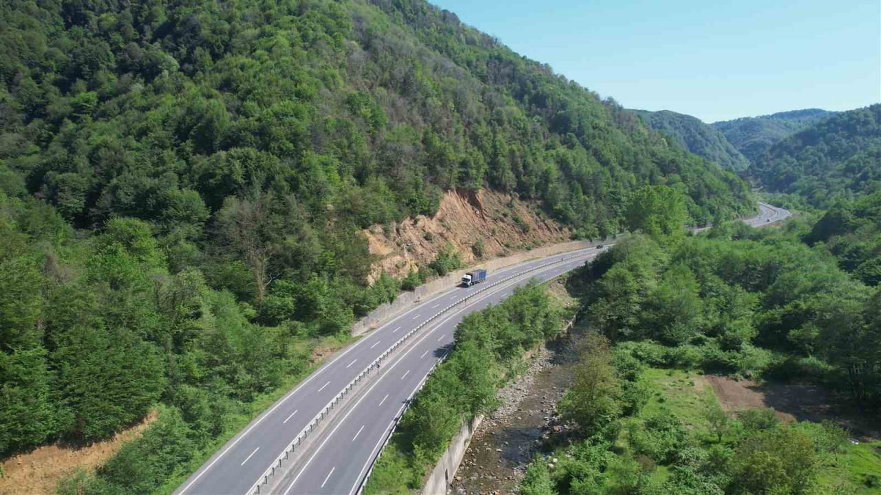 ZONGULDAK'IN YILLARDIR BEKLEDİĞİ VE ULAŞIM AĞINI KÖKTEN DEĞİŞTİRMESİ ÖNGÖRÜLEN ÇEVRE YOLU PROJESİ...