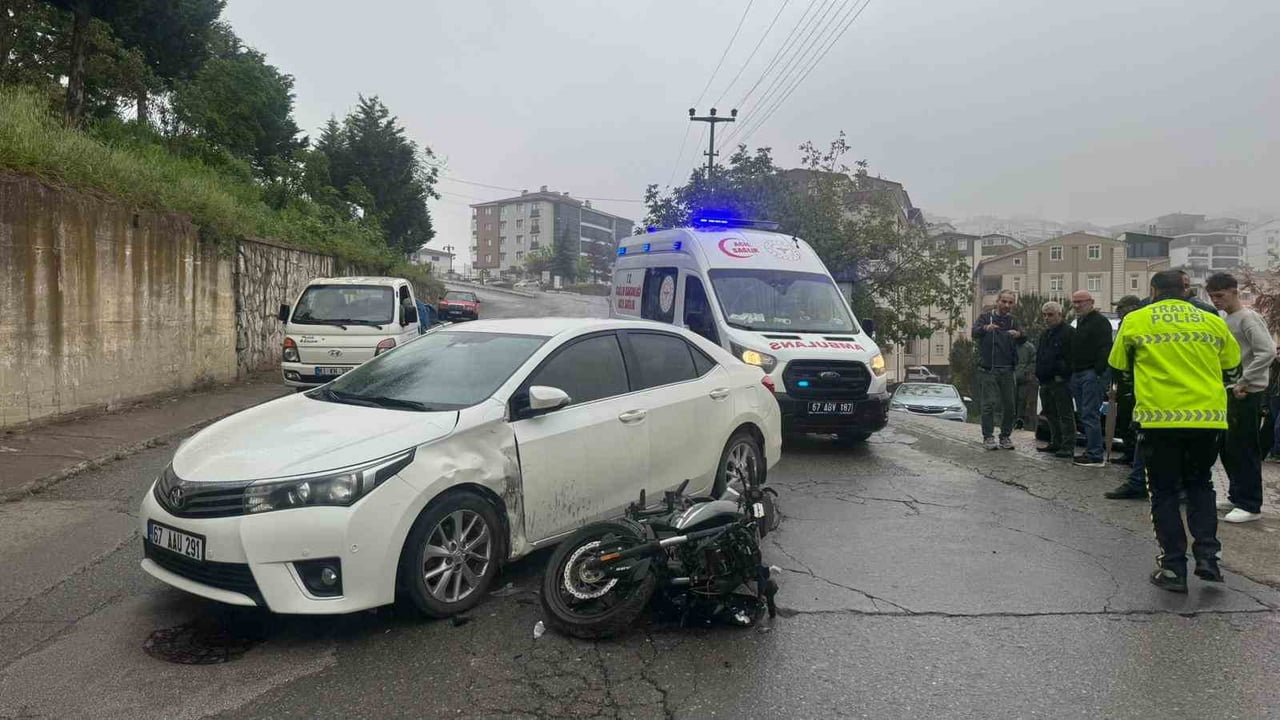ZONGULDAK’IN ALAPLI İLÇESİNDE SEYİR HALİNDEKİ MOTOSİKLETİN OTOMOBİLE ÇARPMASI SONUCU MEYDANA GELEN...
