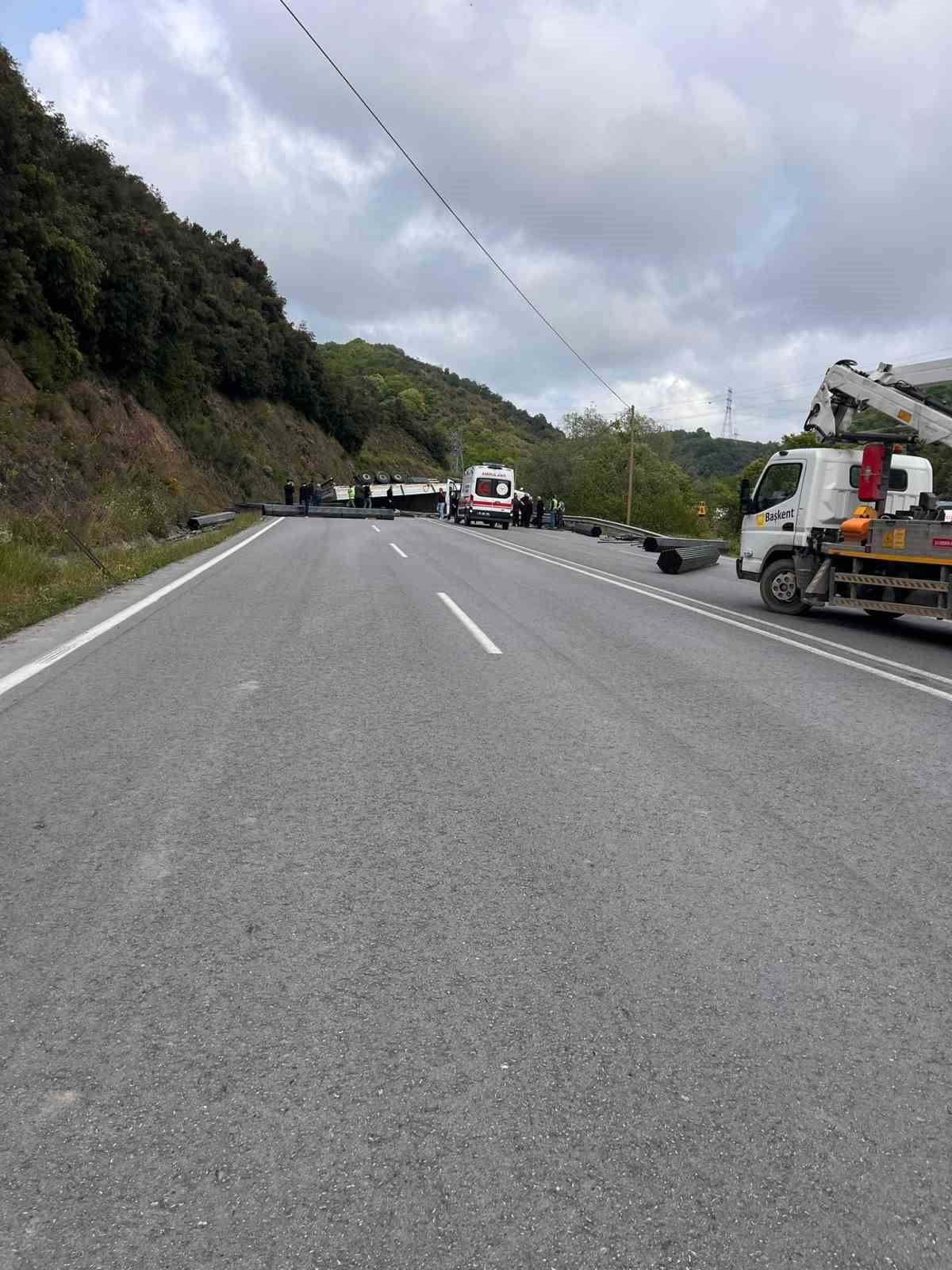 ZONGULDAK’IN KARADENİZ EREĞLİ İLÇESİNDE ORGANİZE SANAYİ BÖLGESİ (OSB) YOLUNDA MEYDANA GELEN TRAFİK...