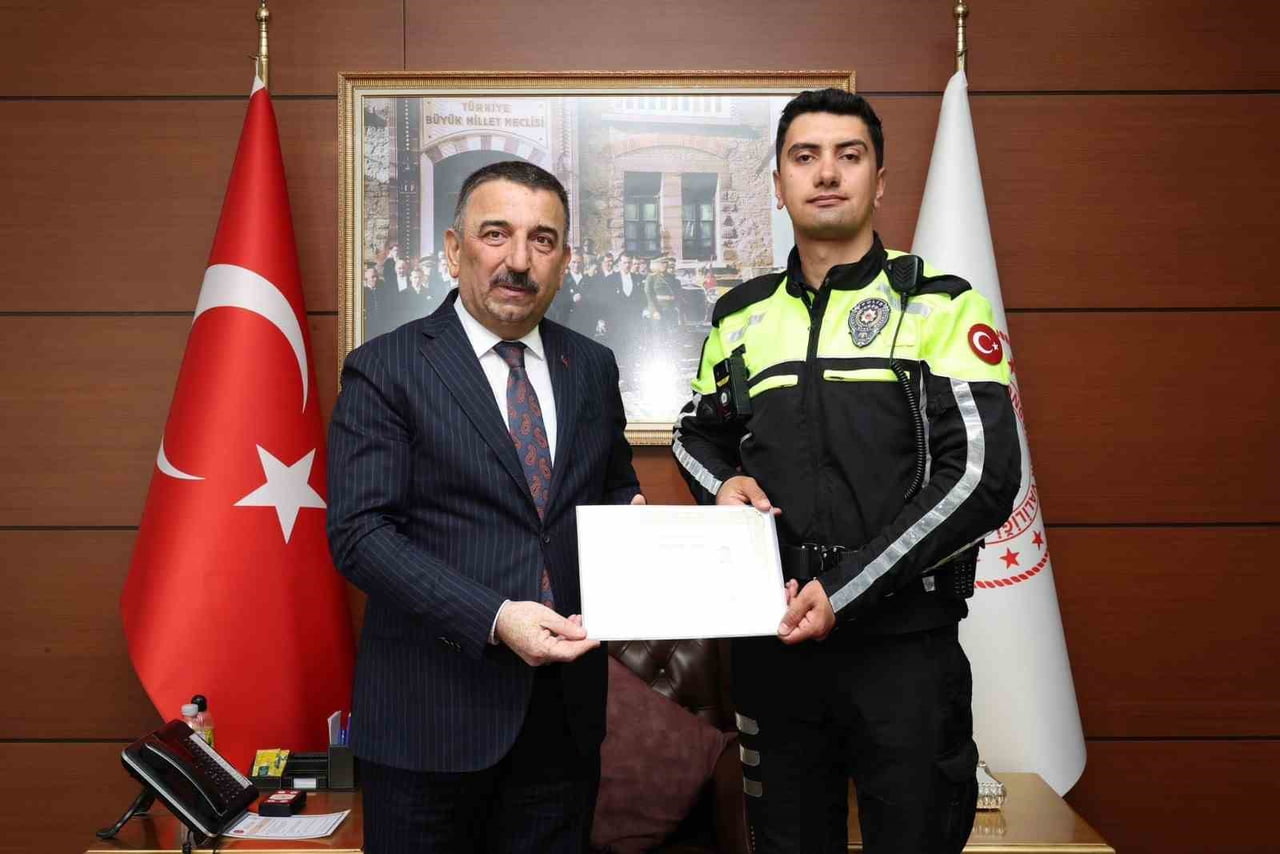 ZONGULDAK’TA TRAFİK HAFTASI ETKİNLİKLERİ KAPSAMINDA, VATANDAŞLARIN CAN VE MAL GÜVENLİĞİNİN...