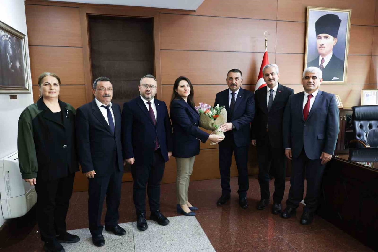 ZONGULDAK VALİSİ OSMAN HACIBEKTAŞOĞLU, SOSYAL GÜVENLİK KURUMU İL MÜDÜRÜ İHSAN ŞAN VE BERABERİNDEKİ...