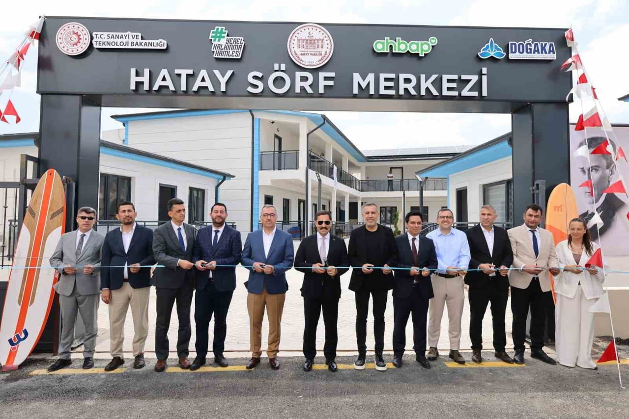 'HATAY SÖRF MERKEZİ', VALİ MASATLI'NIN DA KATILDIĞI TÖRENLE AÇILDI.