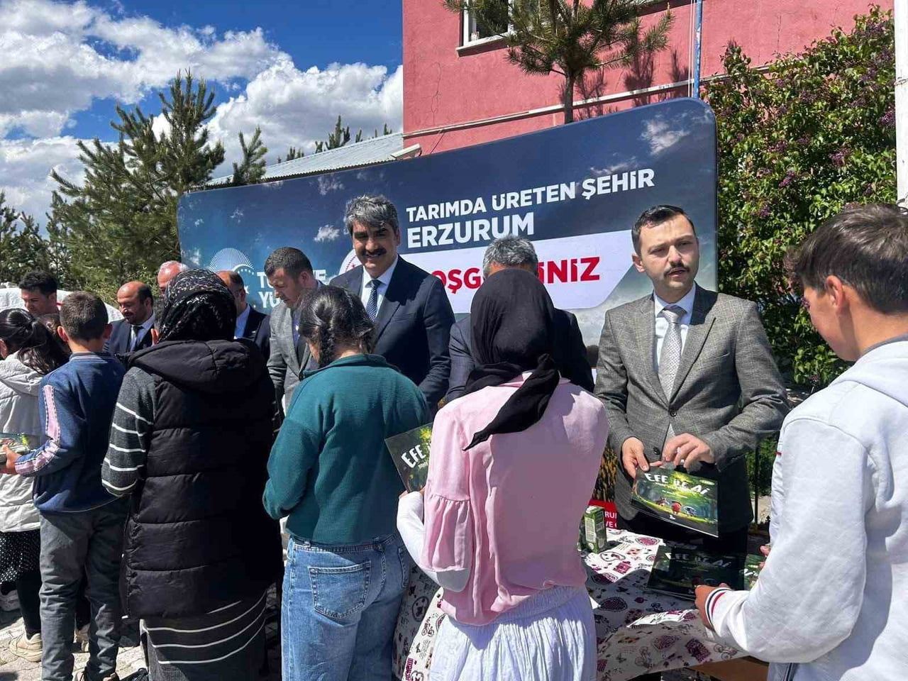 1 HAZİRAN DÜNYA SÜT GÜNÜ KAPSAMINDA ERZURUM’UN AŞKALE İLÇESİNDE ÇEŞİTLİ ETKİNLİKLER...