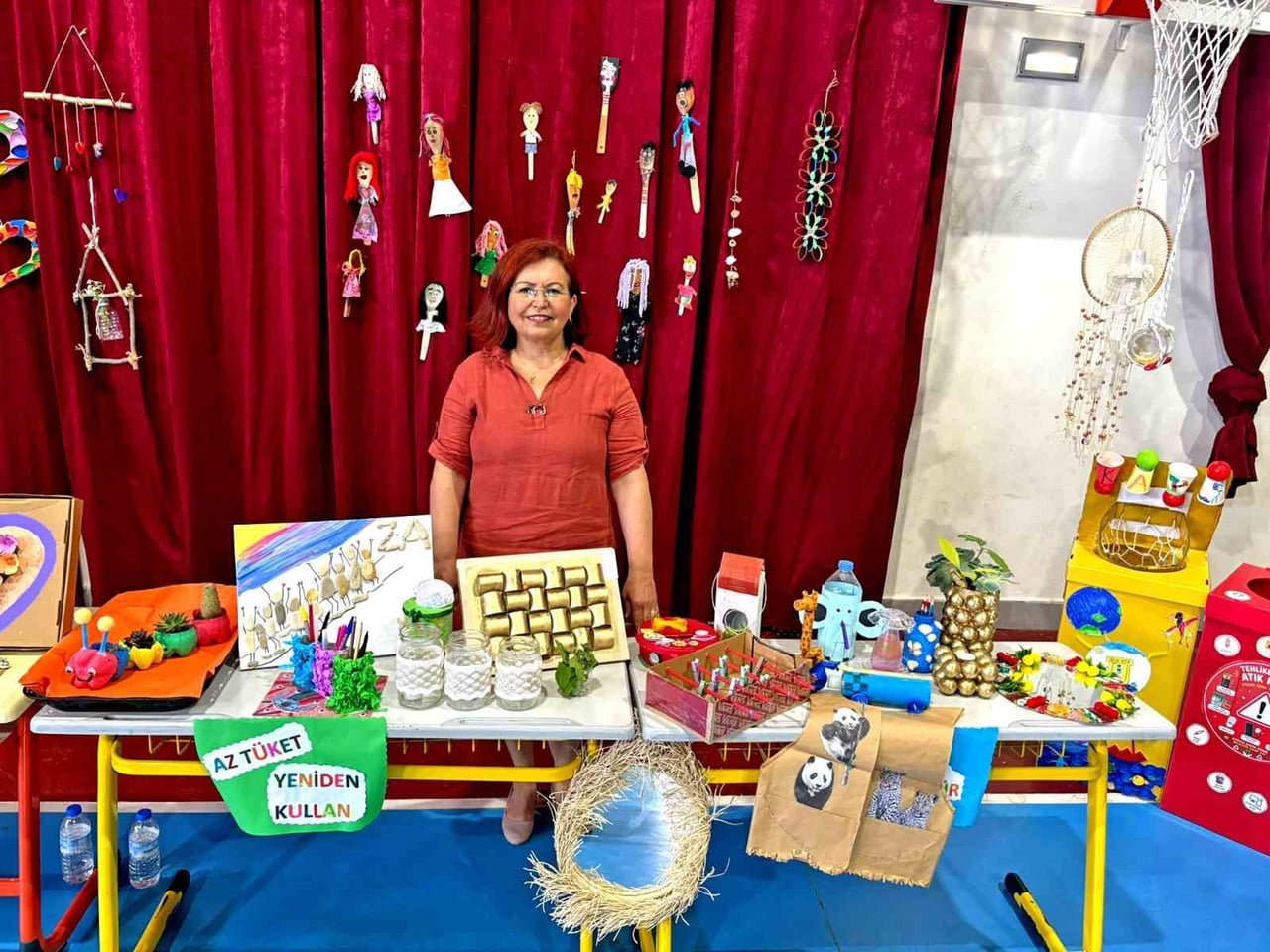 15 EYLÜL MUSTAFA ÇAPKAN İLKOKULU MÜDÜRÜ ZÜLEYHA CAN