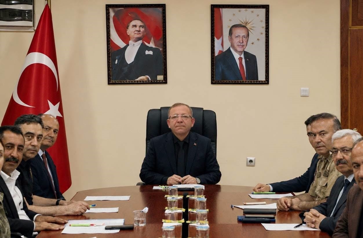 15 TEMMUZ DEMOKRASİ VE MİLLİ BİRLİK GÜNÜ HAZIRLIKLARI KARS'TA MASAYA YATIRILDI(KARS-İHA)