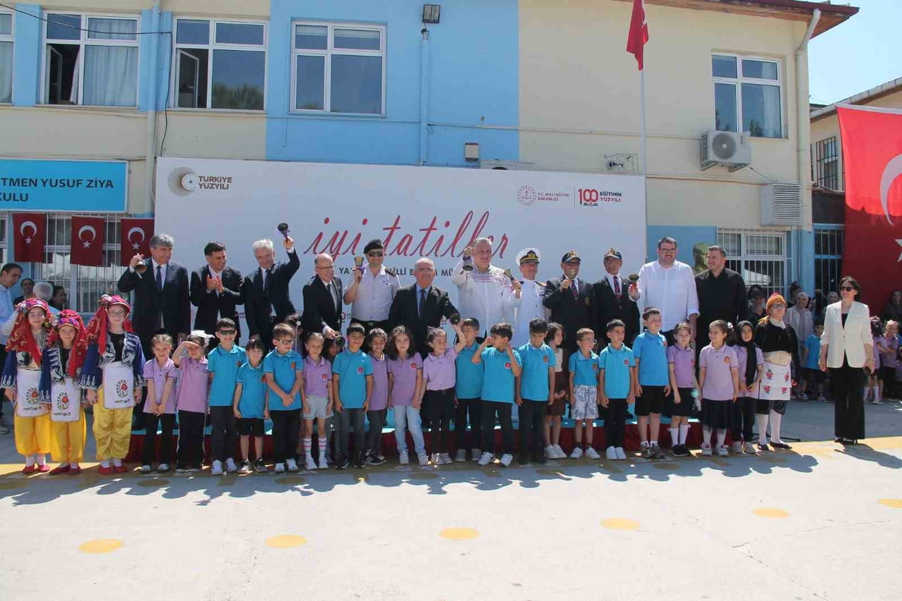 2025-2026 EĞİTİM ÖĞRETİM YILI KAPANIŞ PROGRAMI, ÖĞRETMEN YUSUF ZİYA İLKOKULUNDA DÜZENLENEN TÖREN...