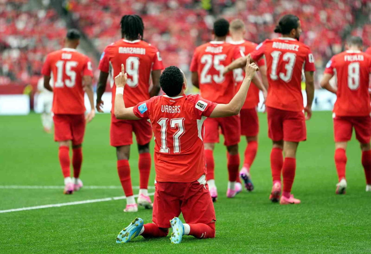 2026 DÜNYA KUPASI B GRUBU'NUN SON HAFTASINDA İSVİÇRE, KANADA'YI 2-1 MAĞLUP EDEREK, LİDER OLARAK...