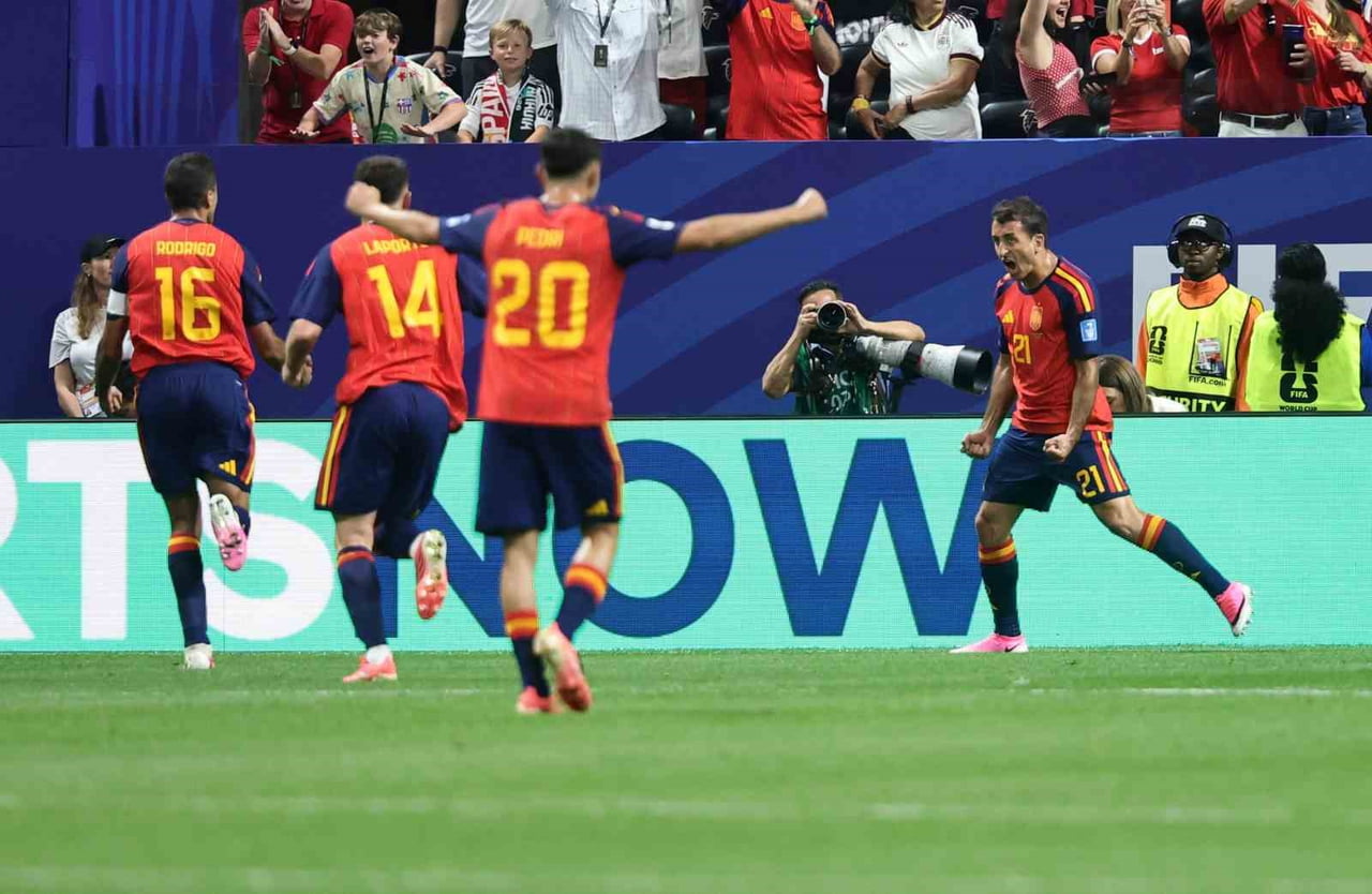 2026 DÜNYA KUPASI H GRUBU 2. HAFTASINDA İSPANYA, SUUDİ ARABİSTAN'I 4-0 MAĞLUP ETTİ.