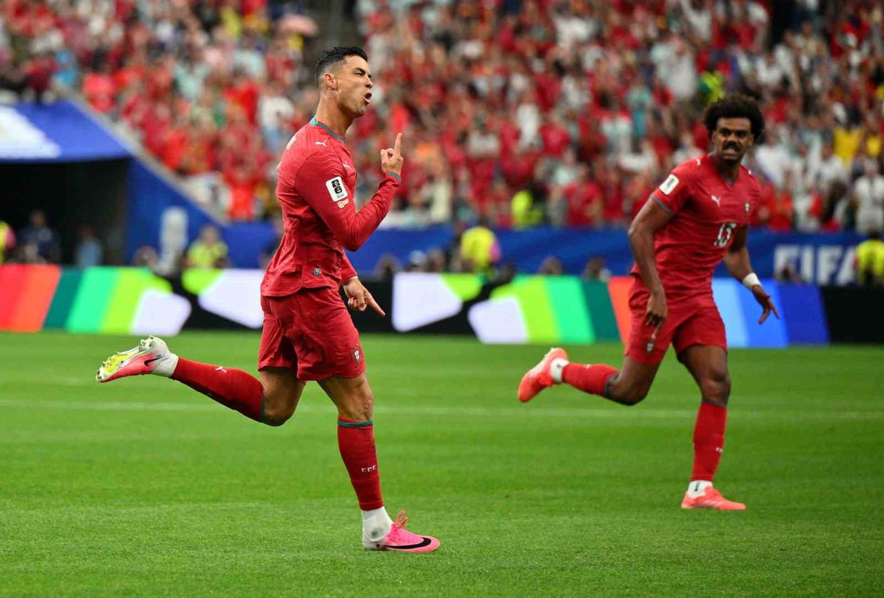 2026 FIFA DÜNYA KUPASI K GRUBU'NUN 2. HAFTASINDA PORTEKİZ, ÖZBEKİSTAN'I 5-0 MAĞLUP EDERKEN...
