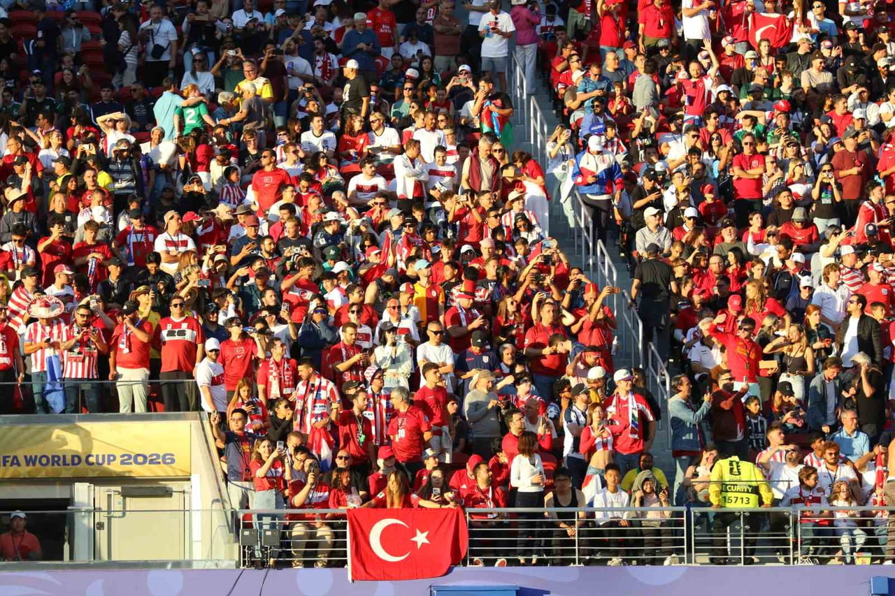 2026 FIFA DÜNYA KUPASI’NDA TÜRKİYE İLE PARAGUAY ARASINDA OYNANAN KARŞILAŞMAYI STADYUMDA 68 BİN 827...