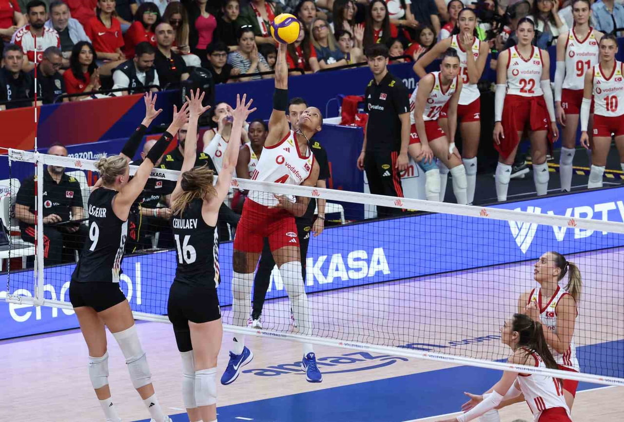 2026 VOLEYBOL MİLLETLER LİGİ'NİN ANKARA’DA DÜZENLENEN 2. ETABININ 3. MAÇINDA A MİLLİ KADIN...