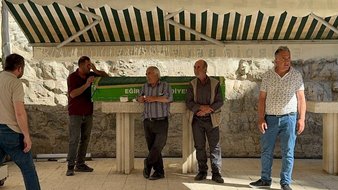 22 YAŞINDAKİ UFUK ERDOĞAN'IN CENAZESİ, BUGÜN EĞİRDİR HIZIRBEY CAMİİ'NDE İKİNDİ NAMAZINI MÜTEAKİP...