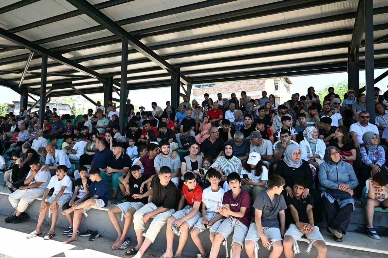 28. YEŞİLYURT KÜLTÜR, SPOR VE KİRAZ FESTİVALİ RENKLİ VE COŞKU DOLU ANLARA SAHNE OLDU