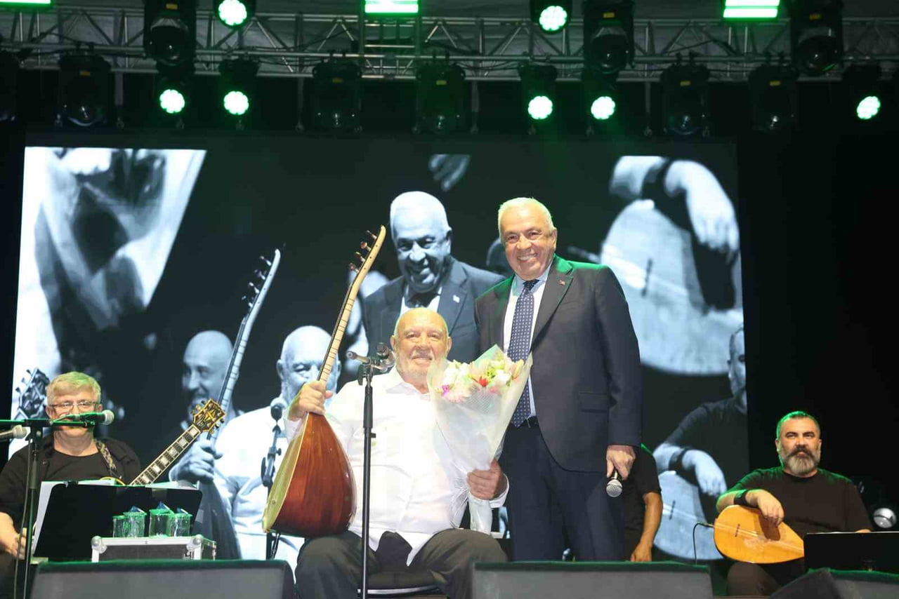 9. ULUSLARARASI NİLÜFER CAZ FESTİVALİ’NDE TÜRK HALK MÜZİĞİNİN USTA SANATÇISI MUSA EROĞLU...