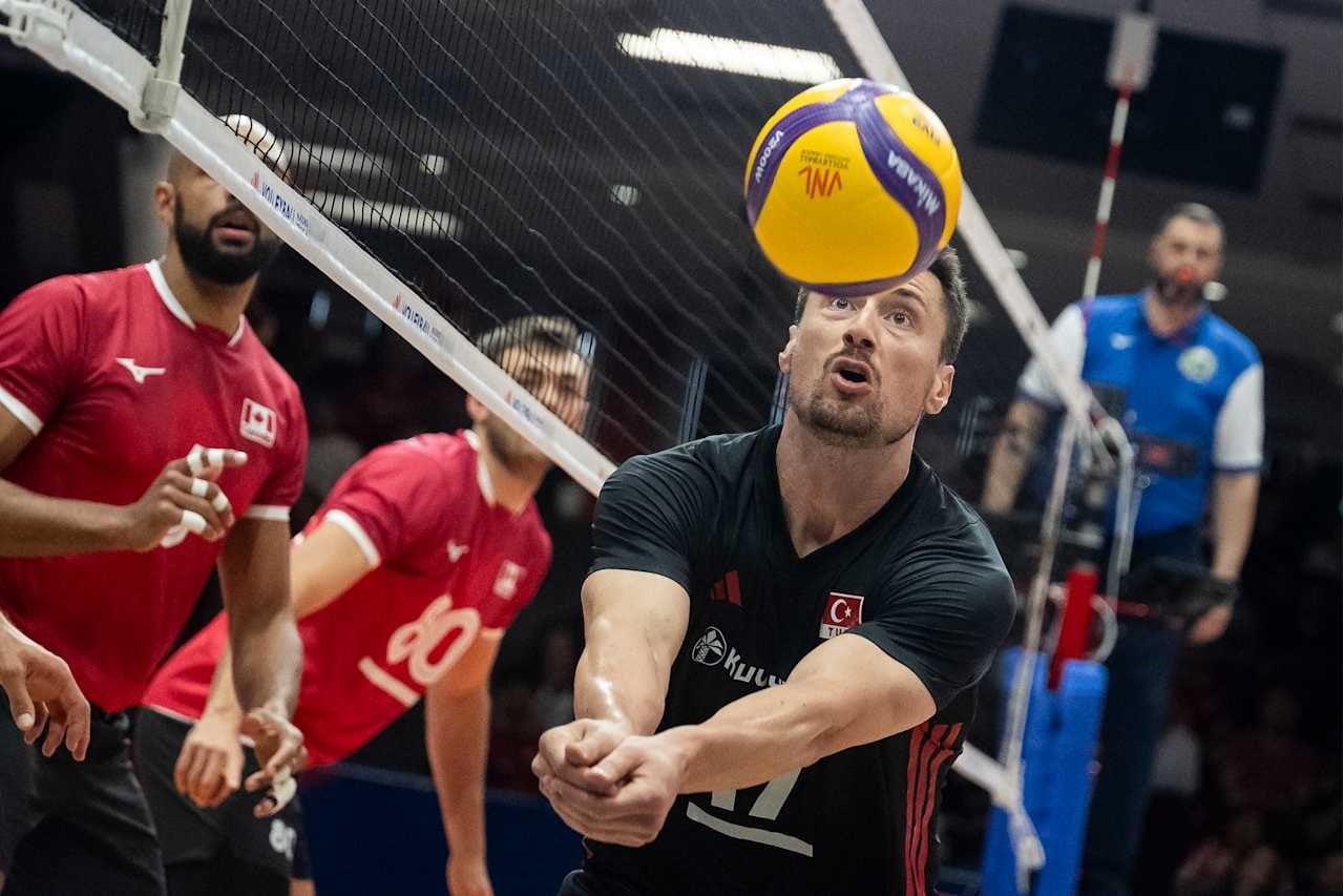 A MİLLİ ERKEK VOLEYBOL TAKIMI, 2026 FIVB VOLEYBOL MİLLETLER LİGİ'NDEKİ DÖRDÜNCÜ MAÇINDA KANADA'YI...