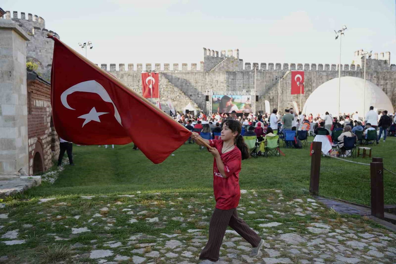A MİLLİ FUTBOL TAKIMI'NIN 2026 DÜNYA KUPASI D GRUBUNDA PARAGUAY İLE KARŞI KARŞIYA GELDİĞİ MAÇI...