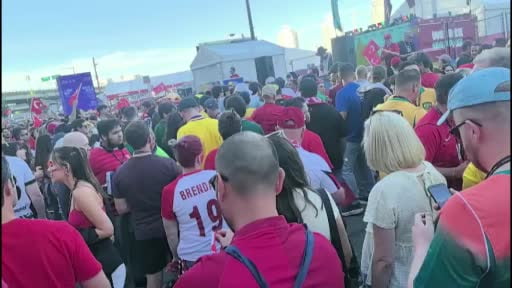A Milli Futbol Takımı'nın, Avustralya ile oynayacağı karşılaşma öncesinde Türk taraftarlar...
