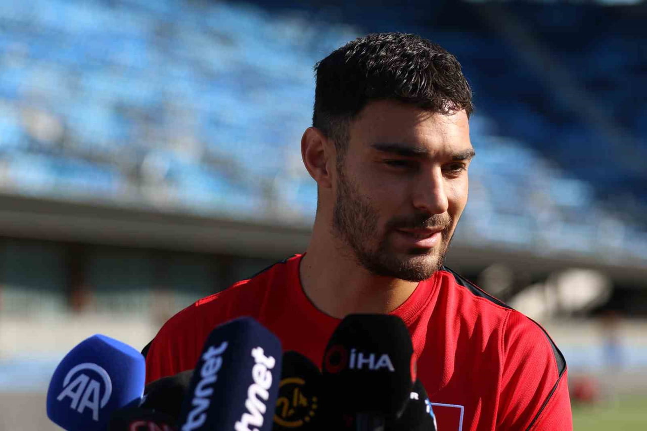 A MİLLİ FUTBOL TAKIMI'NIN BAŞARILI FUTBOLCUSU KAAN AYHAN, KALİTELİ BİR TAKIMA SAHİP OLDUKLARINI VE...