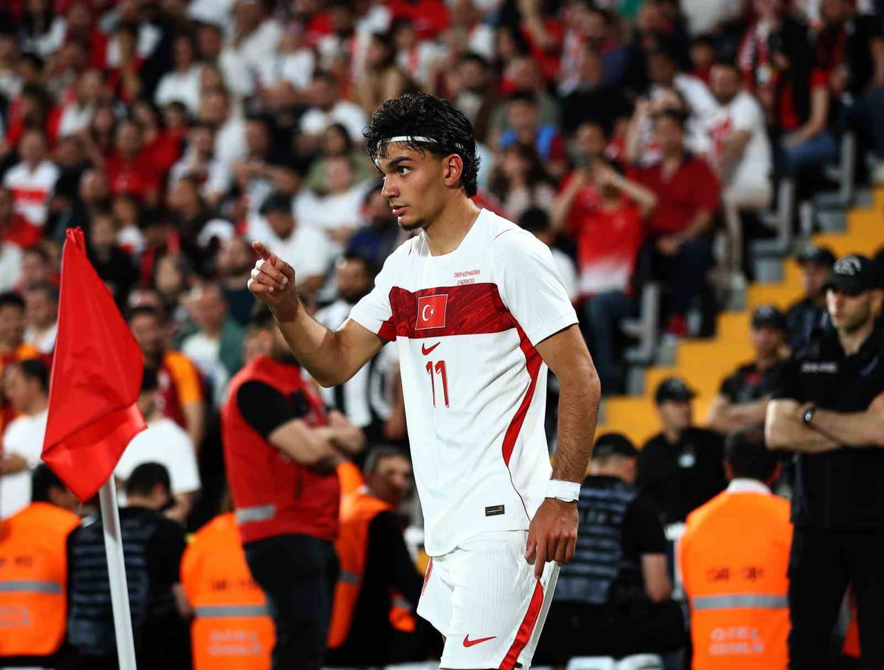 A MİLLİ FUTBOL TAKIMI, HAZIRLIK MAÇINDA KONUK ETTİĞİ KUZEY MAKEDONYA’YI 4-0 MAĞLUP ETTİ.