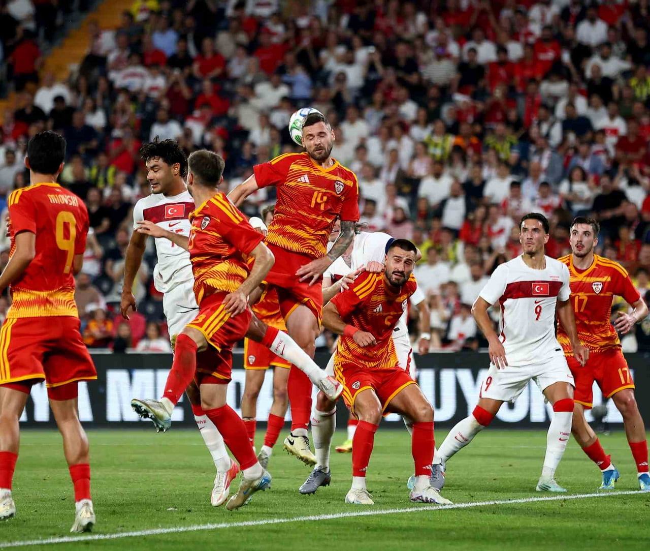 A MİLLİ FUTBOL TAKIMI, HAZIRLIK MAÇINDA KUZEY MAKEDONYA’YI KONUK EDİYOR. MÜCADELENİN İLK YARISI...