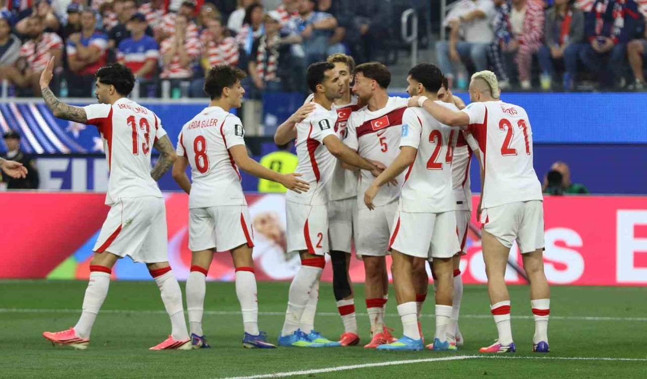 A MİLLİ FUTBOL TAKIMI’NDA, 2026 FIFA DÜNYA KUPASI KADROSUNDA BULUNAN 26 FUTBOLCUNUN 23’Ü FORMA...
