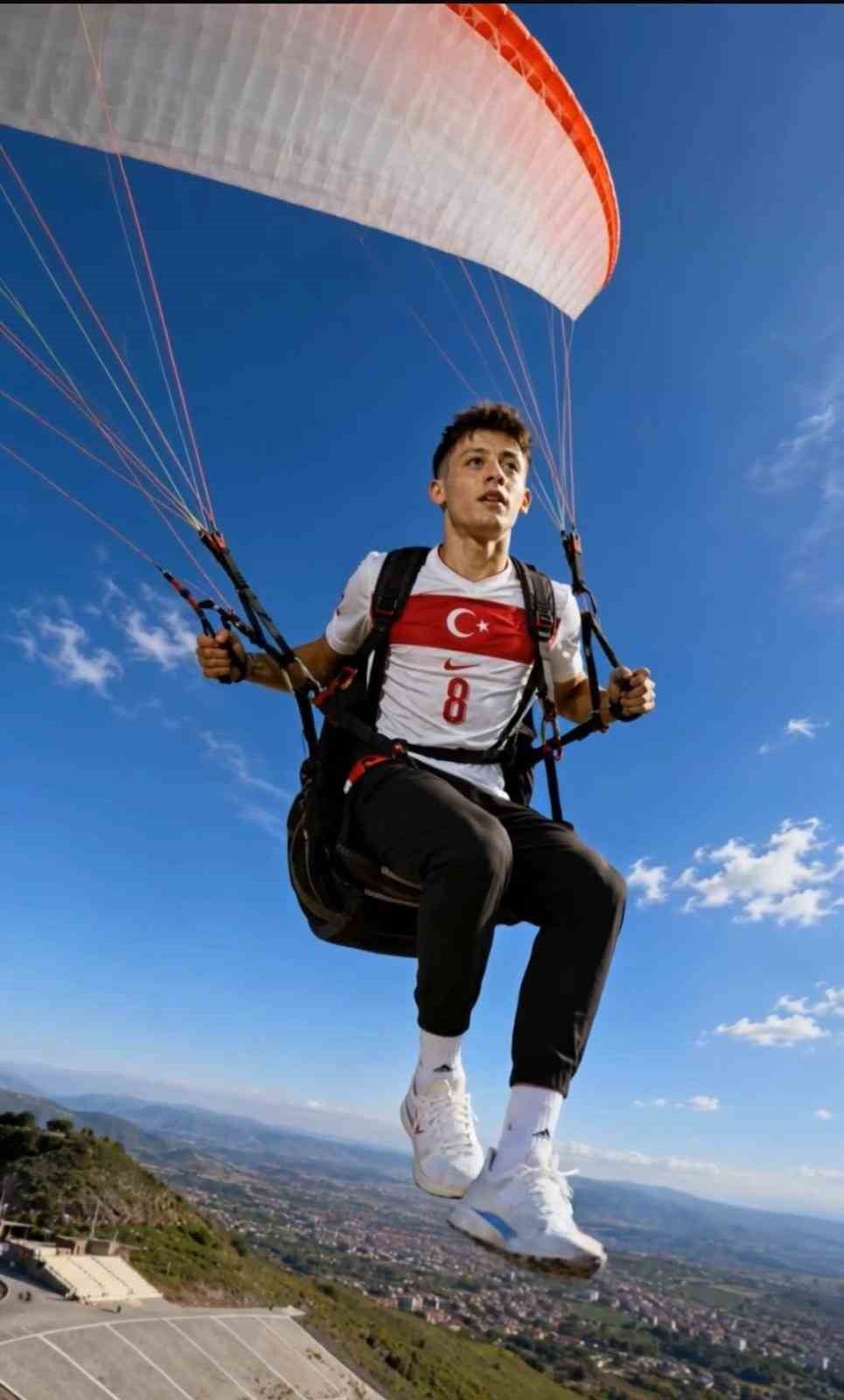 A MİLLİ FUTBOL TAKIMI’NIN 2026 DÜNYA KUPASI’NDA PAZAR GÜNÜ AVUSTRALYA’YLA OYNAYACAĞI MAÇ, TALAS...