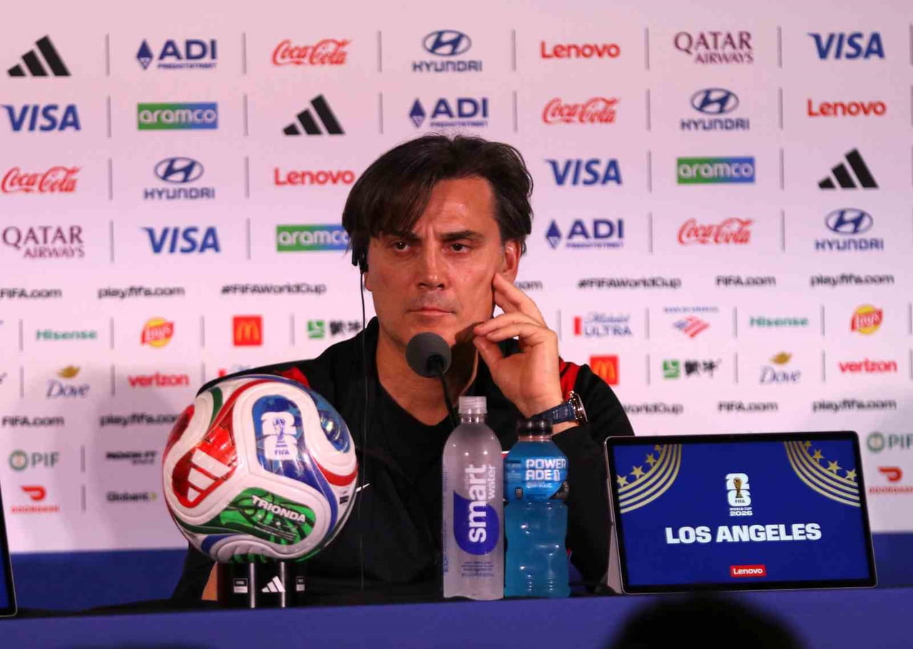 A MİLLİ FUTBOL TAKIMI TEKNİK DİREKTÖRÜ VİNCENZO MONTELLA, İSTİFA ETMEYİ DÜŞÜNMEDİĞİNİ VE DAHA...