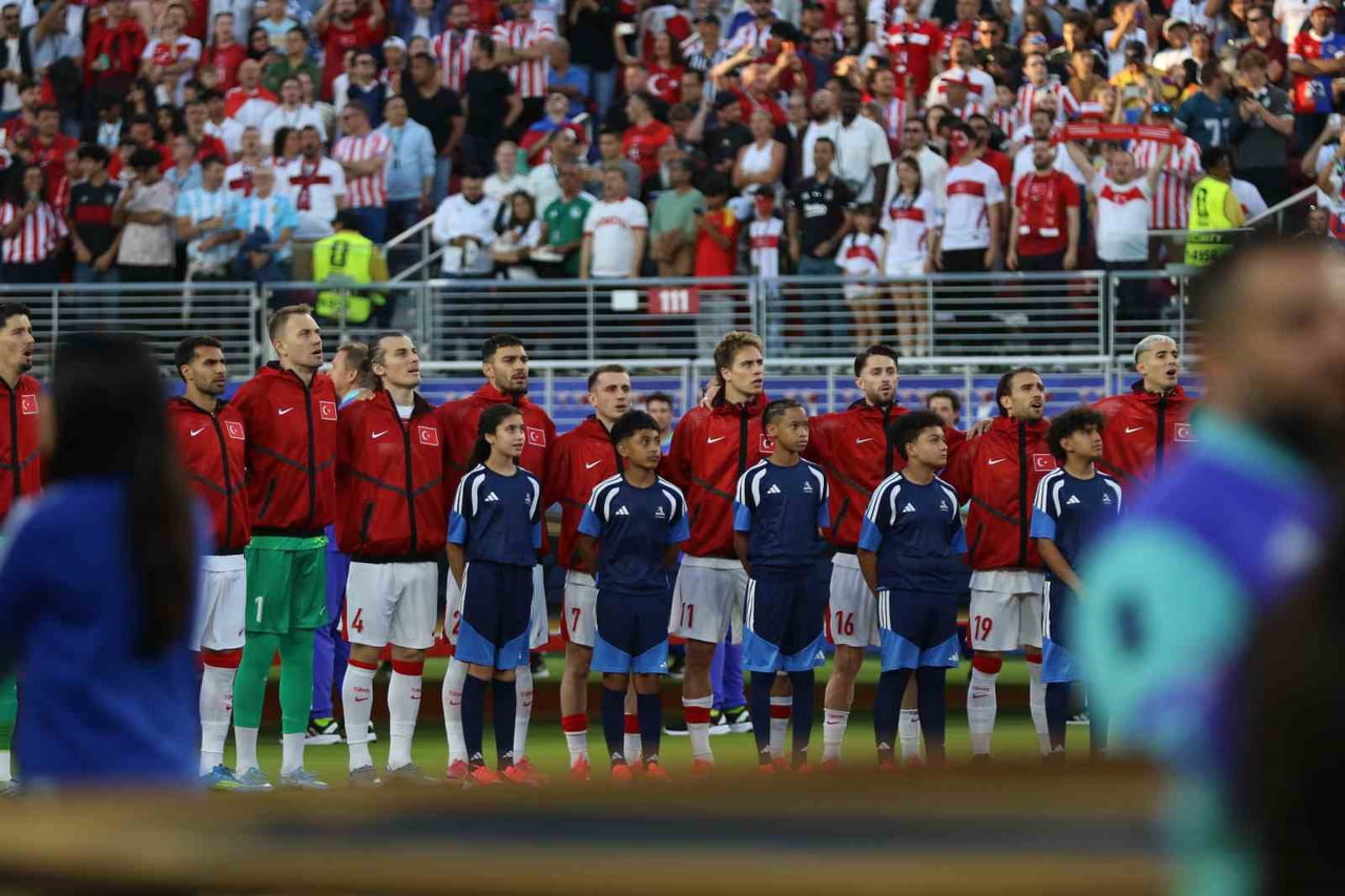 A MİLLİ FUTBOL TAKIMI TEKNİK VİNCENZO MONTELLA, SON OYNADIKLARI AVUSTRALYA MAÇININ 11’İNE GÖRE...