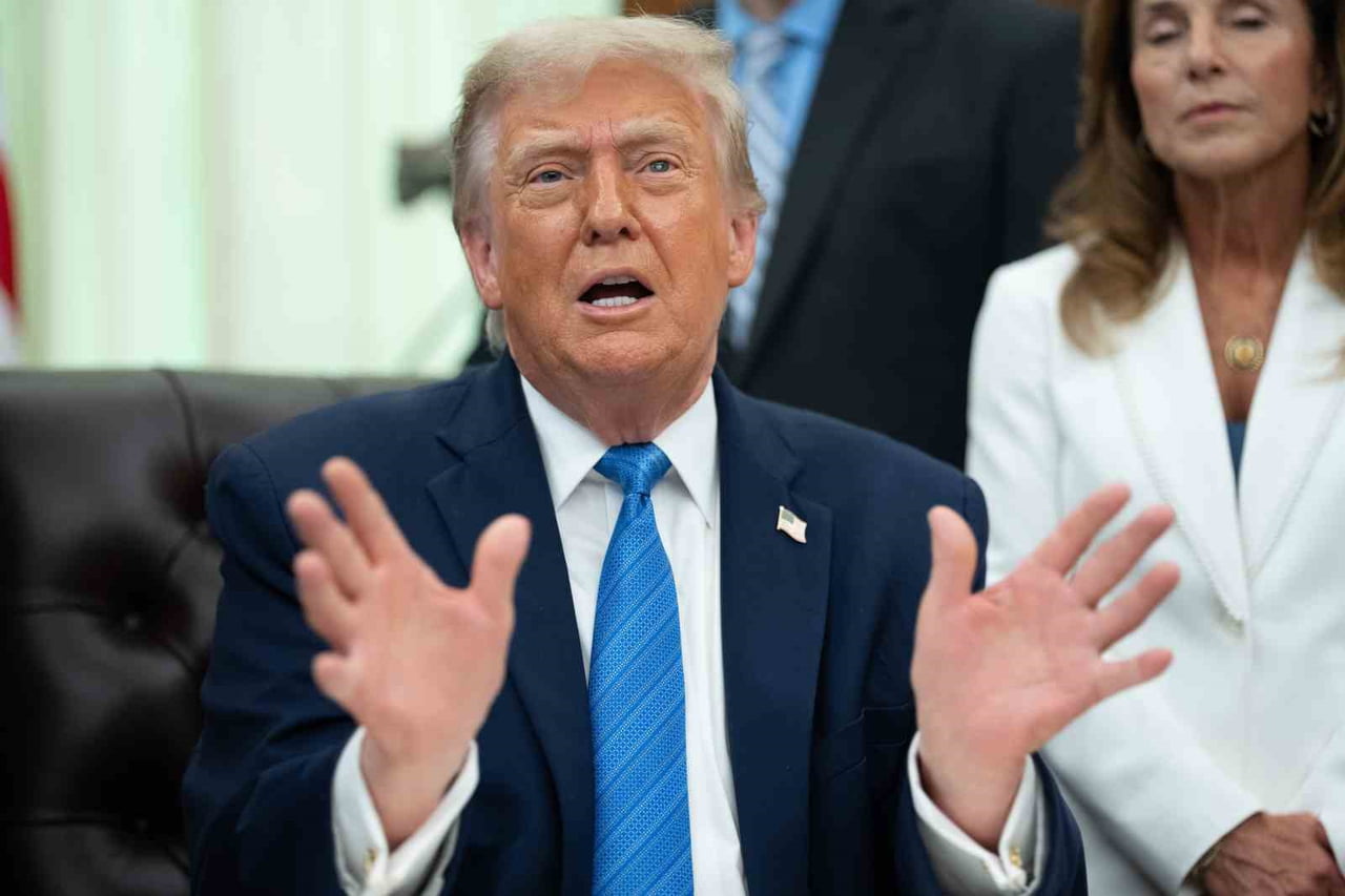 ABD BAŞKANI DONALD TRUMP, "BÜYÜK ABD ORDUMUZA, GEÇTİĞİMİZ AY HÜRMÜZ BOĞAZI ÜZERİNDEN PETROL...