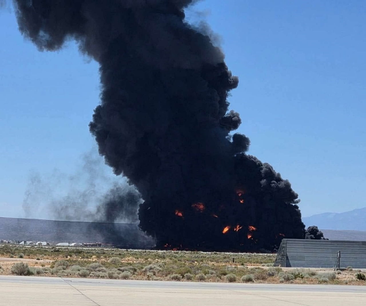 ABD’YE AİT B-52 BOMBARDIMAN UÇAĞI KAZASININ ARDINDAN ÇEKİLEN YENİ GÖRÜNTÜLER ORTAYA...