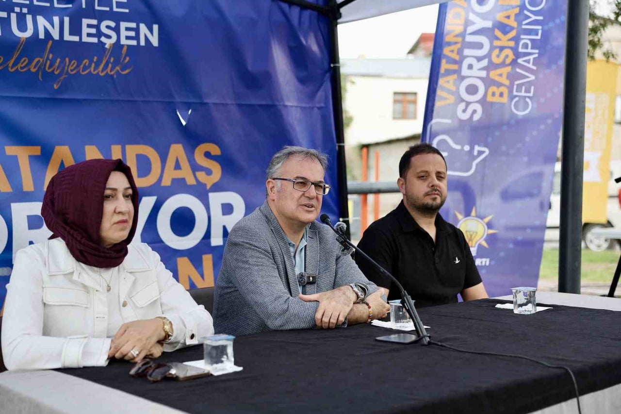 ACILAR BELEDİYE BAŞKANI BİLAL ÖZDOĞAN; 'VATANDAŞ SORUYOR, BAŞKAN CEVAPLIYOR' PROGRAMI KAPSAMINDA...