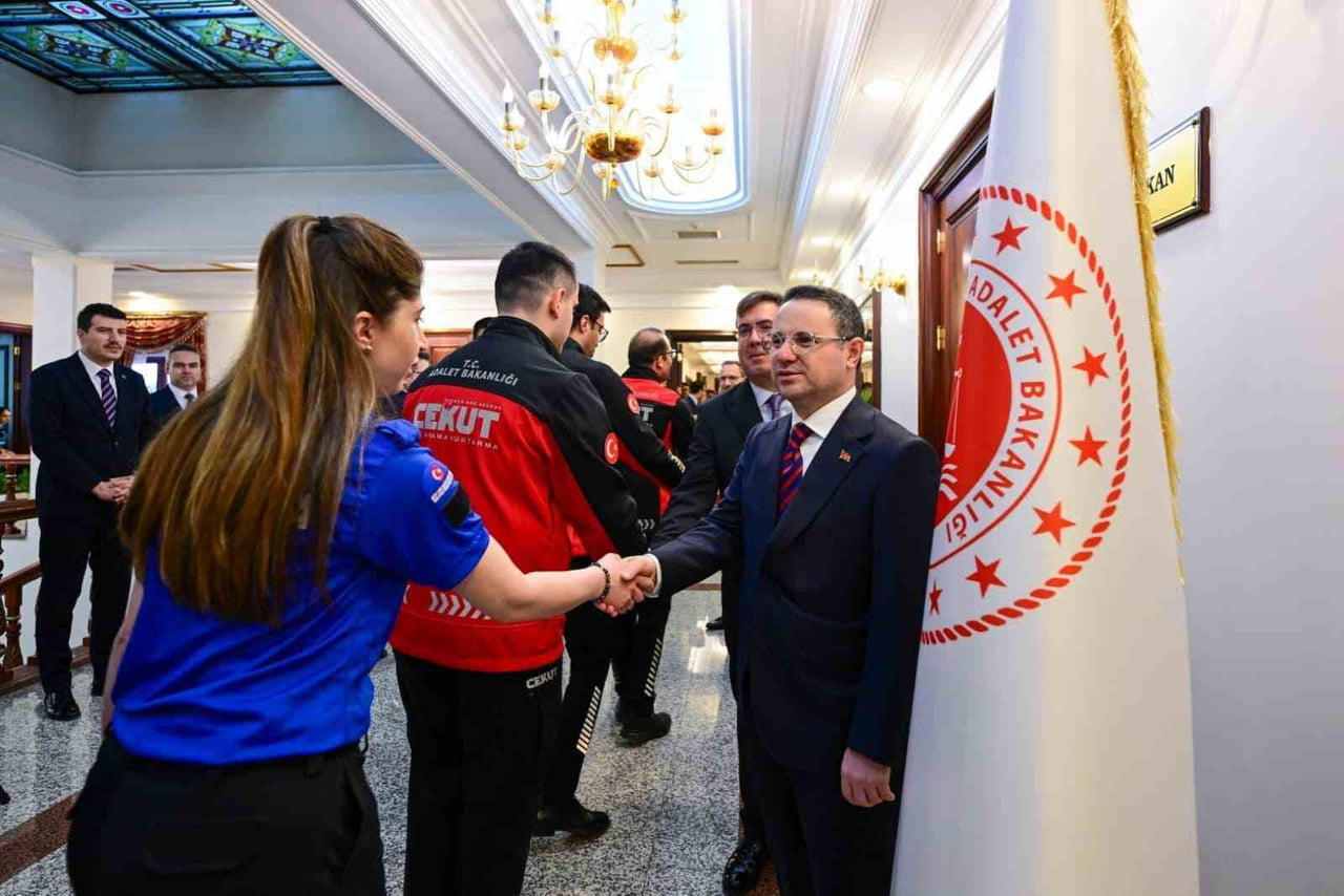 ADALET BAKANI AKIN GÜRLEK, KURBAN BAYRAMI’NIN ARDINDAN HSK ÜYELERİ, YARGI MENSUPLARI, BİRİM...