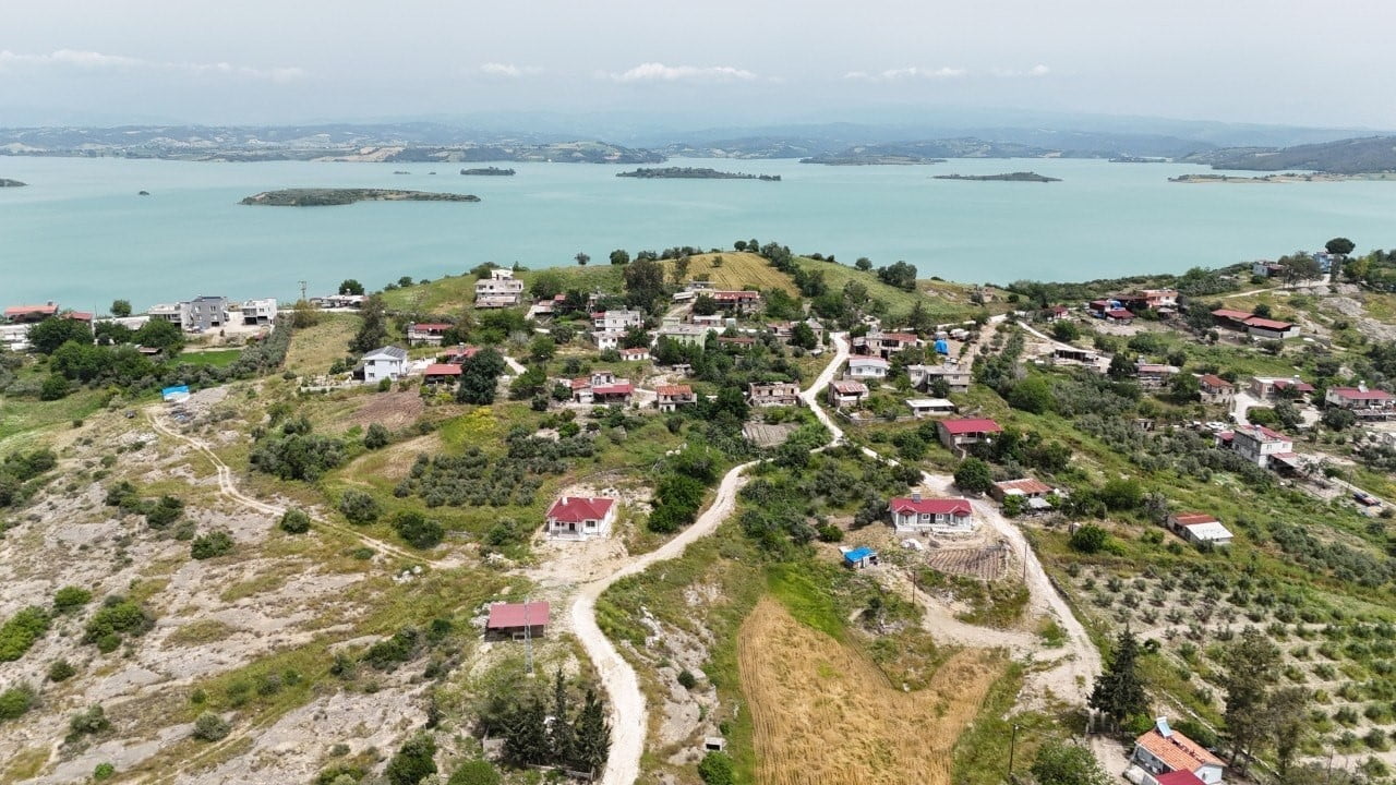ADANA'DA ÇATALAN BARAJI KIYISINDA BULUNAN KARAYUSUFLU MAHALLESİ'NDE YAŞAYAN VE GEÇİRDİĞİ BEYİN...