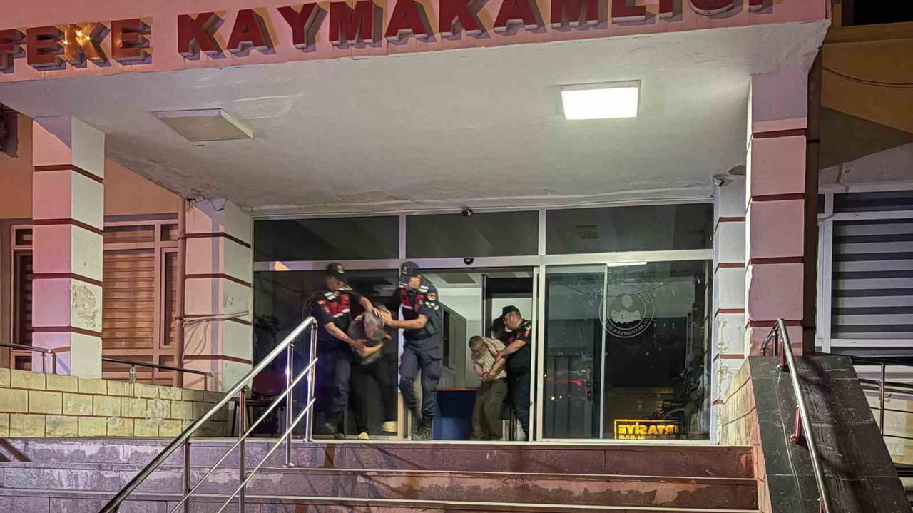 ADANA'DA CİNSEL İSTİSMAR SORUŞTURMASINDA ŞÜPHELİ VE ONU ALIKOYAN BABA TUTUKLANDI