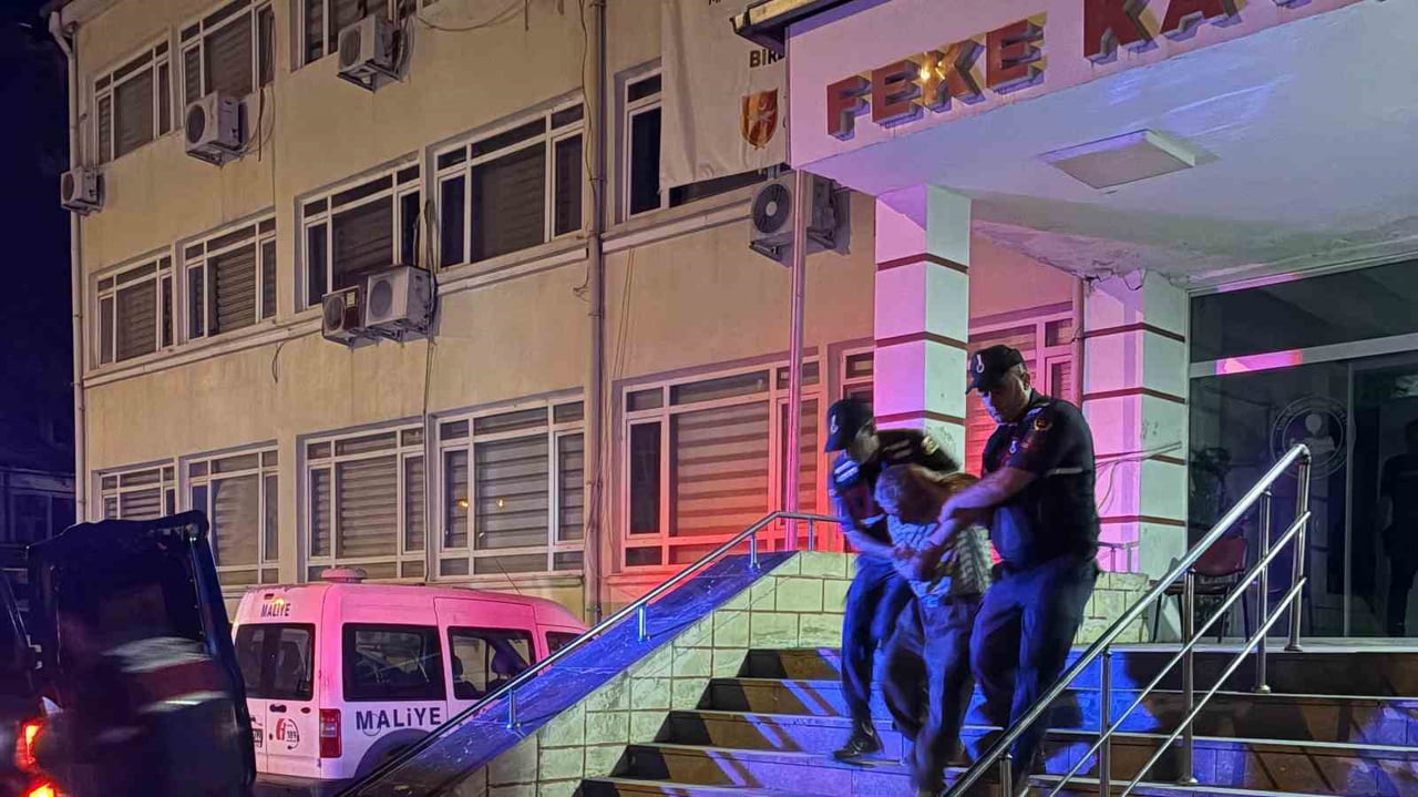 ADANA'DA CİNSEL İSTİSMAR SORUŞTURMASINDA ŞÜPHELİ VE ONU ALIKOYAN BABA TUTUKLANDI