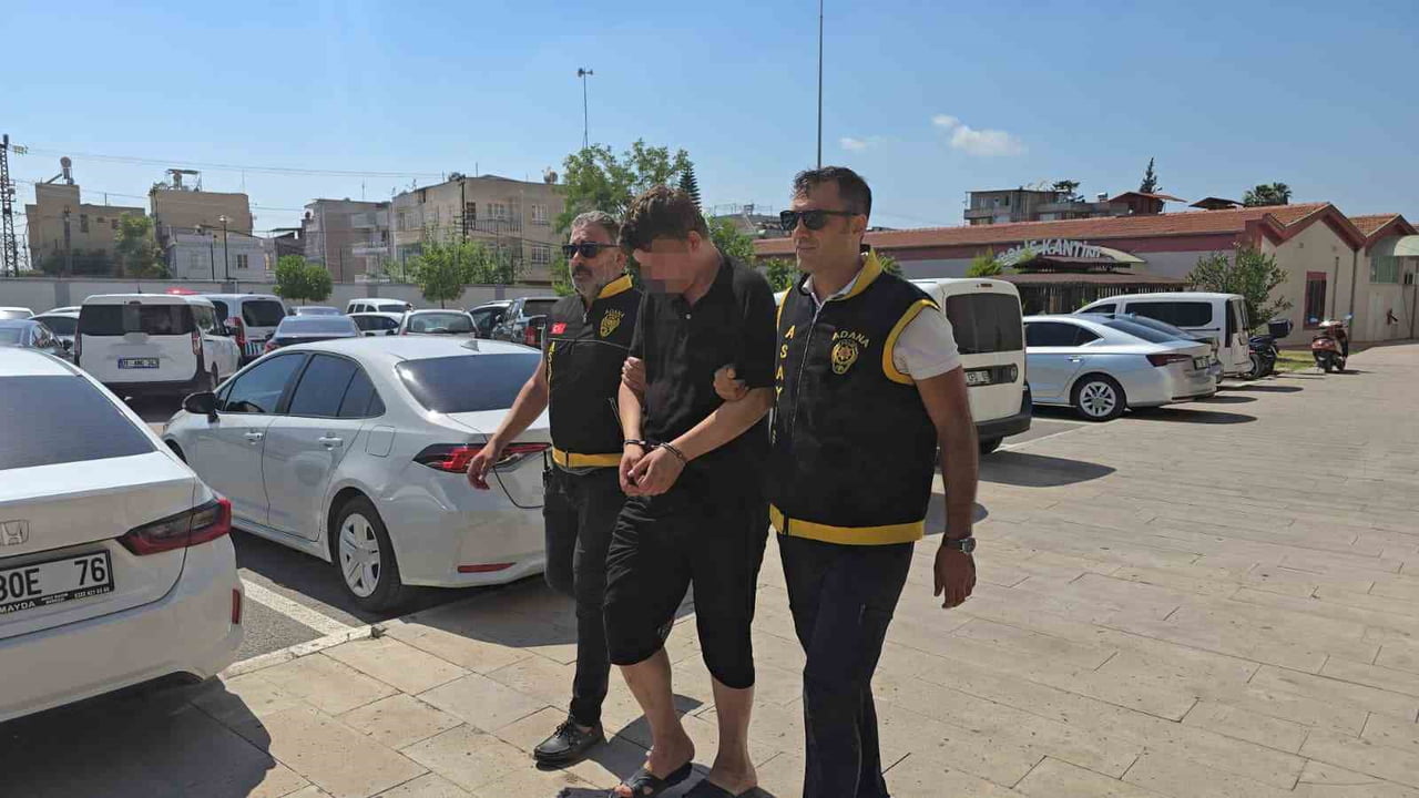 ADANA'DA GENEL BİLGİ TOPLAMA (GBT) UYGULAMASI SIRASINDA POLİSE BAŞKASINA AİT KİMLİK İBRAZ EDEN...