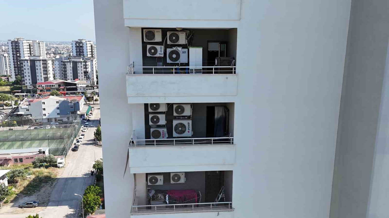 ADANA'DA HAVA SICAKLIKLARININ ARTMASIYLA BİRLİKTE KLİMA KULLANIMI DA ZİRVEYE ÇIKTI. KENTTE BAZI...