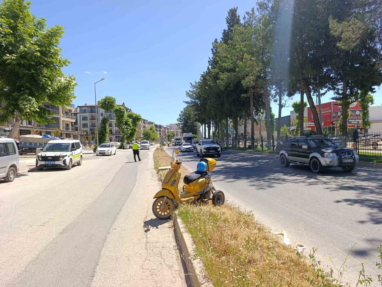 ADIYAMAN'DA SÜRÜCÜSÜNÜN DİREKSİYON HAKİMİYETİNİ KAYBETTİĞİ ELEKTRİKLİ MOTOSİKLETİN DEVRİLMESİ...