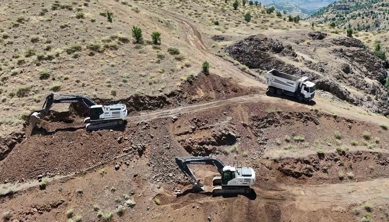 ADIYAMAN'DAKİ KOÇALİ BARAJI'NDA ÇALIŞMALAR YENİDEN BAŞLADI.