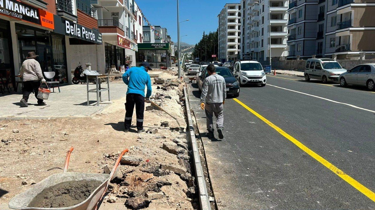 ADIYAMAN BELEDİYESİ FEN İŞLERİ MÜDÜRLÜĞÜ EKİPLERİ, 2026 YILININ İLK 6 AYINDA KENT GENELİNDE YOĞUN...