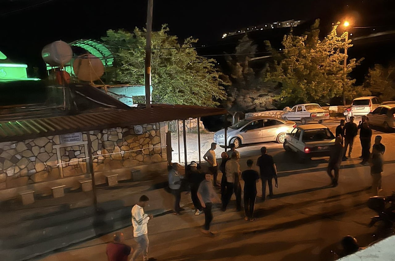 ADIYAMAN’DA, İKİ GRUP ARASINDA ÇIKAN SİLAHLI KAVGADA 1 KİŞİ YARALANDI.