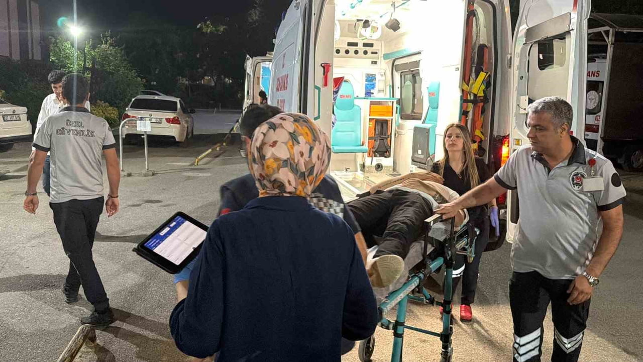 ADIYAMAN’IN KAHTA İLÇESİNDE İKİ GRUP ARASINDA ÇIKAN BIÇAKLI KAVGADA 1 KİŞİ YARALANDI.