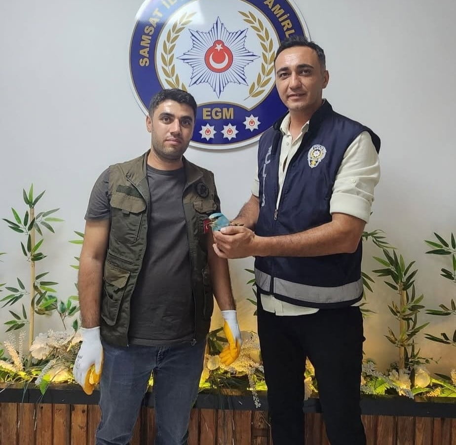 ADIYAMAN’IN SAMSAT İLÇESİNDE POLİS EKİPLERİNCE DEVRİYE GÖREVİ SIRASINDA YARALI HALDE BULUNAN...