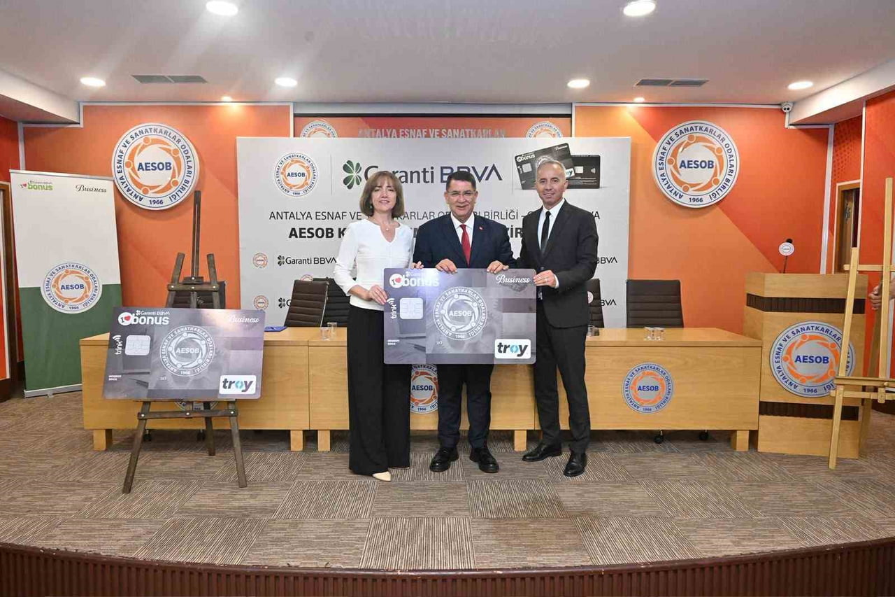 AESOB İLE BİR BANKA ARASINDA İMZALANAN PROTOKOLLE YAKLAŞIK 110 BİN ESNAF VE SANATKAR; ODA...