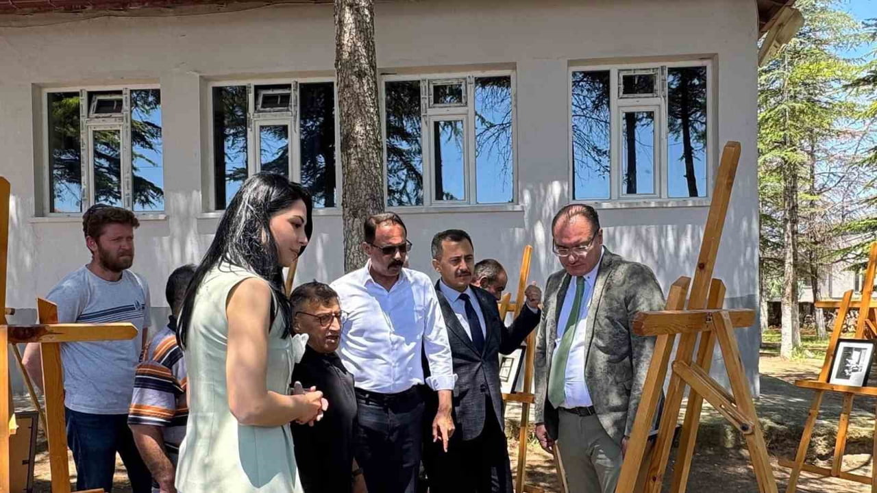 AFYONKARAHİSAR BOLVADİN ALPARSLAN ORTAOKULU, ÖĞRENCİLERİNİN VE ÖĞRETMENLERİNİN EL EMEĞİ GÖZ NURU...