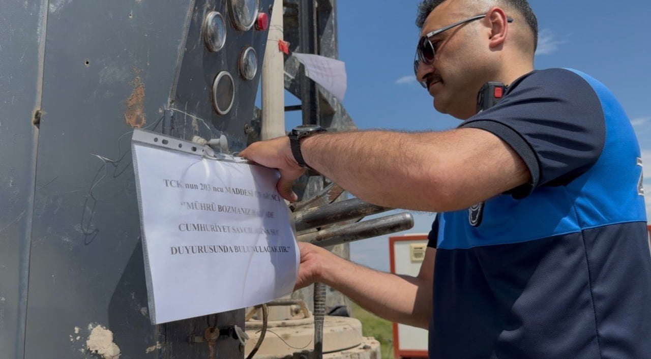 AFYONKARAHİSAR BOLVADİN BELEDİYESİ TARAFINDAN KAÇAK VE İZİNSİZ OLDUĞU GEREKÇESİ İLE MÜHÜRLENEN...