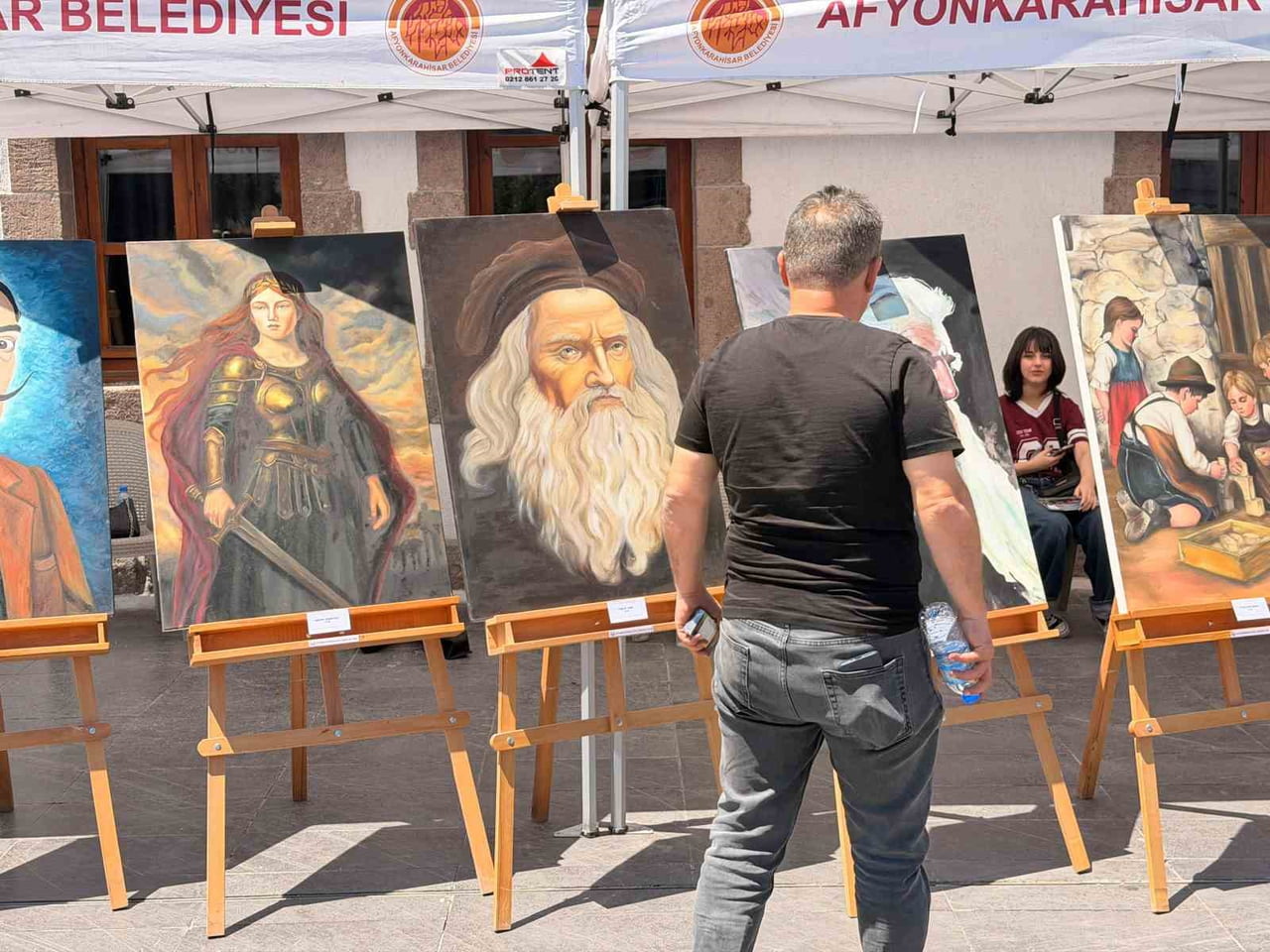 AFYONKARAHİSAR GÜZEL SANATLAR LİSESİ ÖĞRENCİLERİ, EĞİTİM-ÖĞRETİM YILI BOYUNCA BÜYÜK BİR EMEK VE...