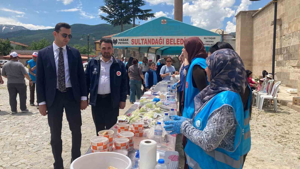AFYONKARAHİSAR’IN SULTANDAĞI İLÇESİNDE YAZ KUR’AN KURSLARINDA EĞİTİM GÖREN ÖĞRENCİLERİN...