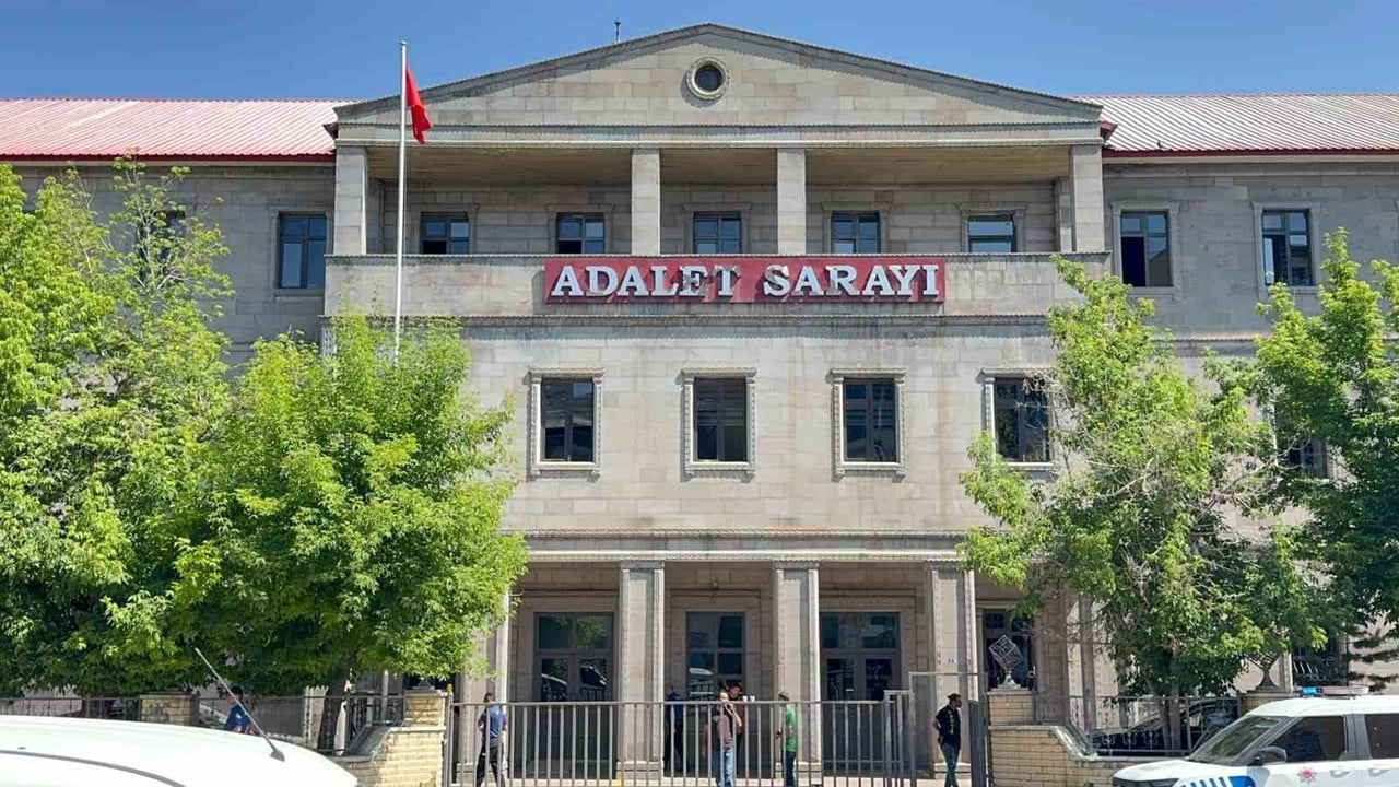 AĞRI'DA 2018 YILINDA KAYBOLDUKTAN 18 GÜN SONRA CANSIZ BEDENİ BULUNAN LEYLA AYDEMİR'İN ÖLÜMÜNE...